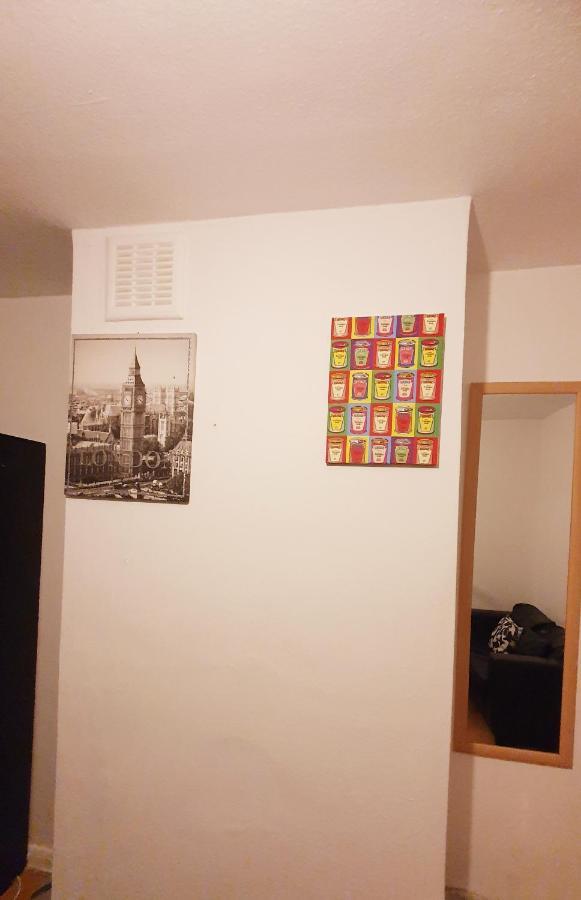 Merciful King Room, In Zone 2-3 Лондон Екстер'єр фото