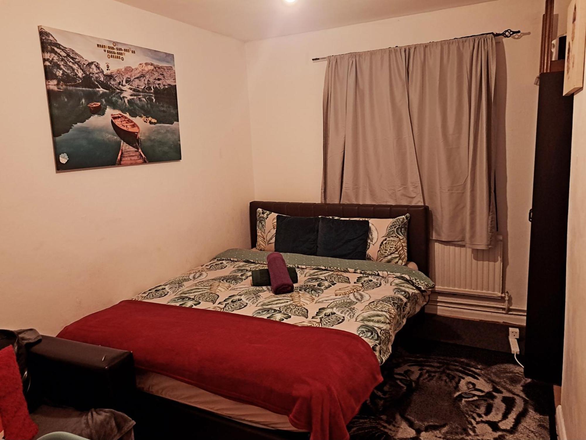 Merciful King Room, In Zone 2-3 Лондон Номер фото